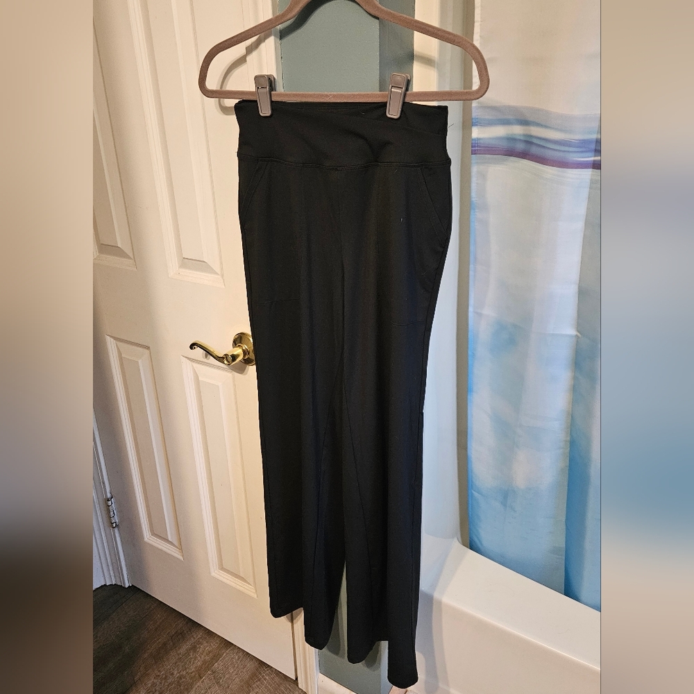 Black Pants With Pockets